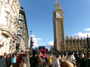 【ヨーロッパ周遊 #2】パリからロンドンへFlixBusで移動｜料金・ビザ・観光・宿・グルメ完全ガイド 🇬🇧