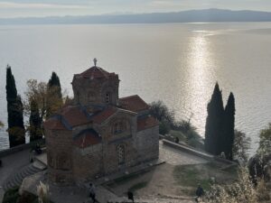 【ヨーロッパ周遊 #1】オフリド観光完全ガイド｜世界遺産の湖と歴史ある教会を歩く旅 🇲🇰